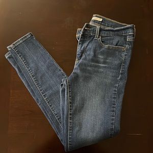 Jeans from Levi’s. 710 super skinny Size 30.